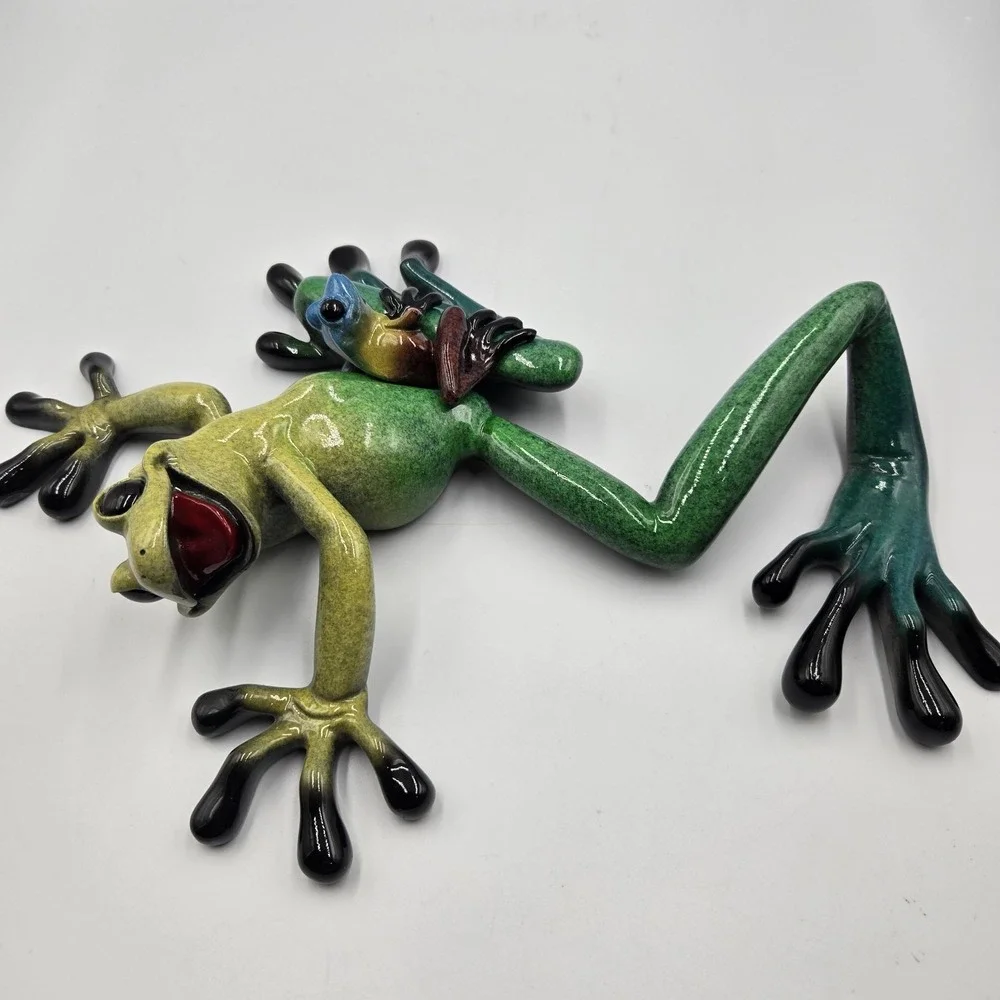 2002 Kitty's Critters Lucy and Lil' Ricky Frogs‎ Colorful Tree Frog Wall Mount